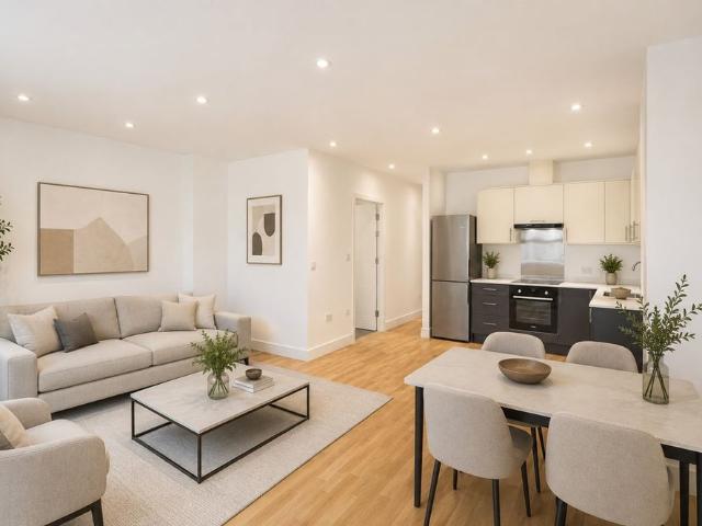 2 Bed Flat, Seven Sisters Road, N15