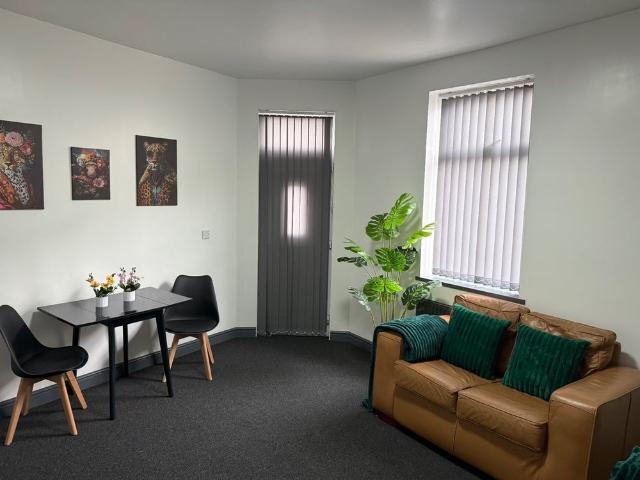 2 Bed Flat, Sheffield, S11