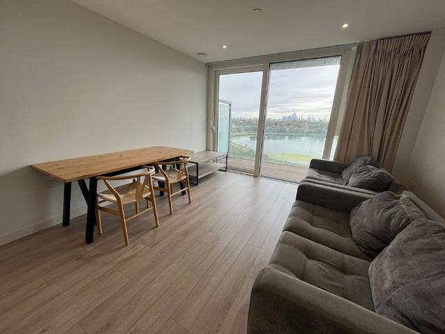 2 Bed Flat, Skylark Point, N4