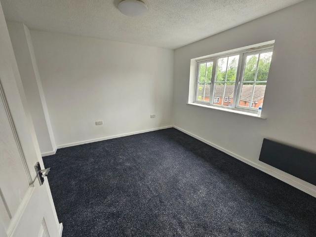 2 Bed Flat, Slack Road, M9