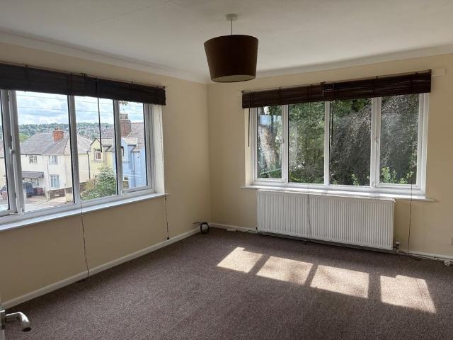 2 Bed Flat, Snape Hill Lane, S18