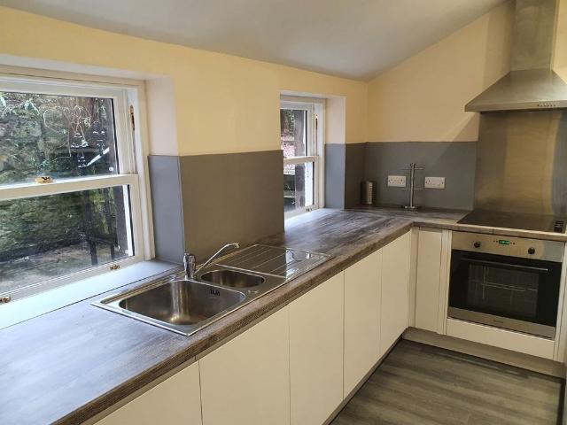 2 Bed Flat, South Fort St, EH6