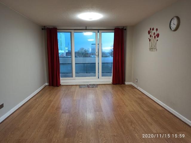 2 Bed Flat, Turnpike Link, CR0