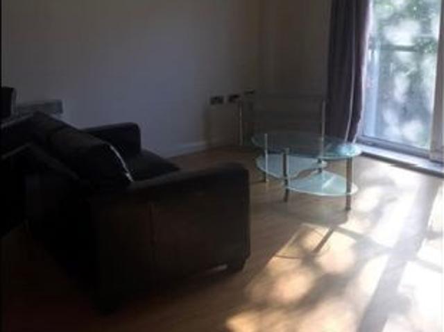 2 Bed Flat, Taylorson Street South, M5