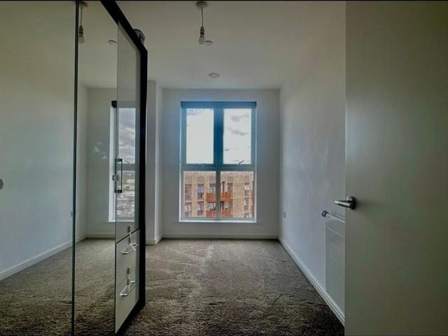 2 Bed Flat, Teal Point, IG11