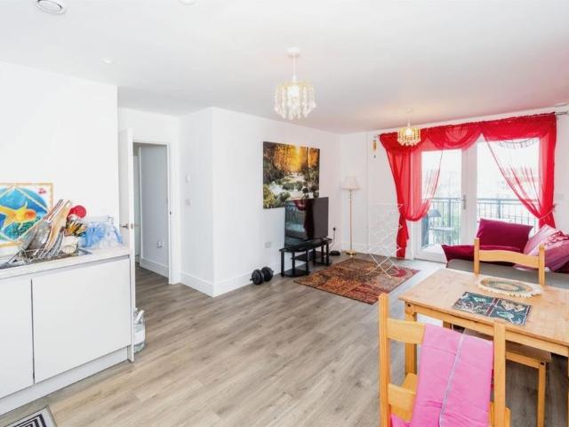 2 Bed Flat, Television House, SO14