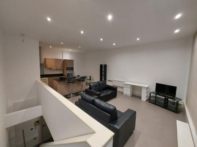2 Bed Flat, The Axis, NG1