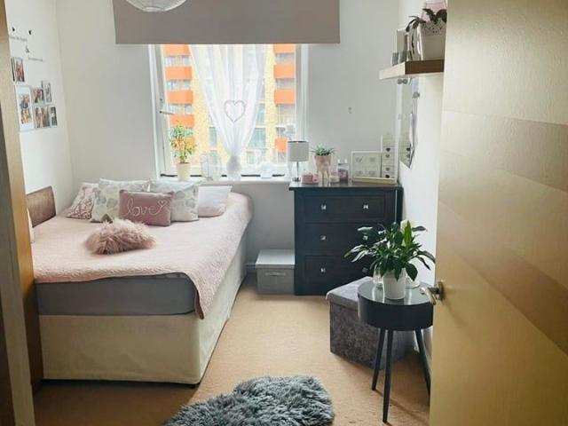2 Bed Flat, The Blenheim Centre, TW3