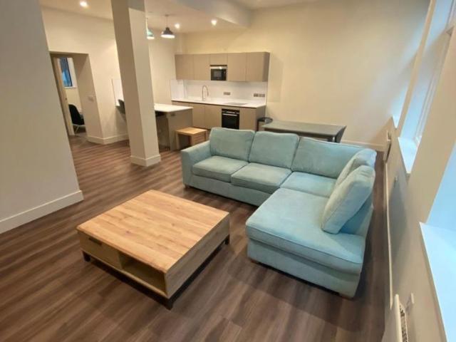 2 Bed Flat, The Lightwell, B3