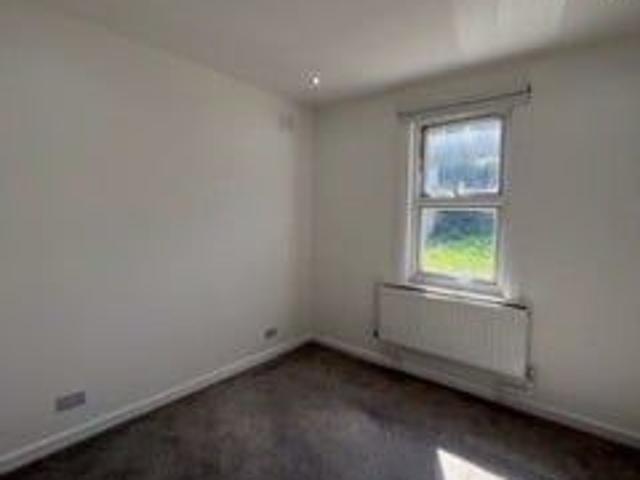 2 Bed Flat, Thurlestone Road, SE27