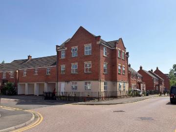 2 bed Flat To Let