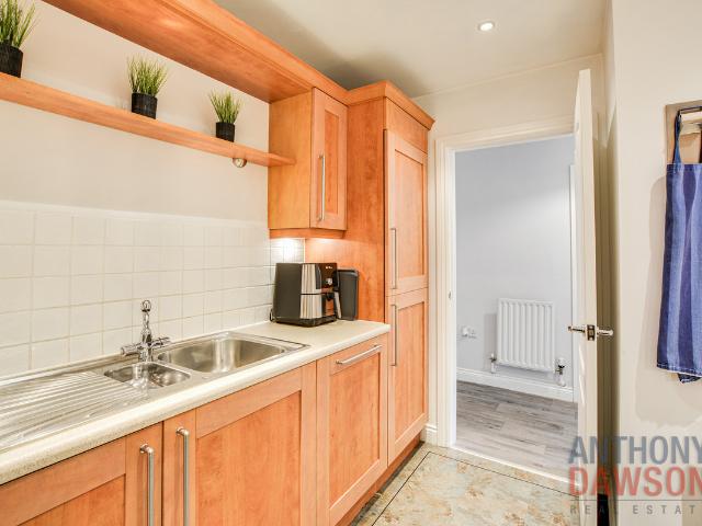 2 bed Flat To Let