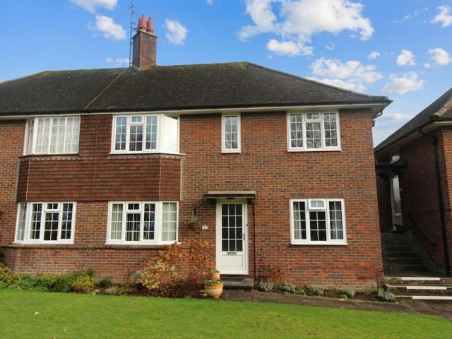 2 Bed Flat To Let