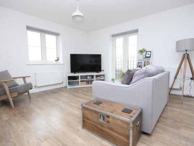 2 bed Flat To Let