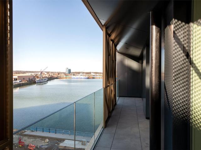 2 bed flat to let in Chatham