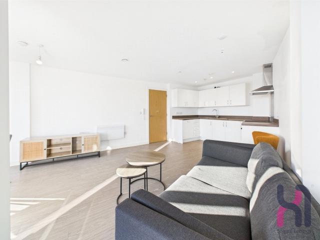 2 bed flat to let in Manchester