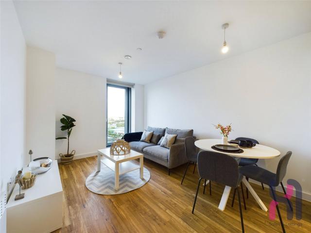 2 bed flat to let in Manchester