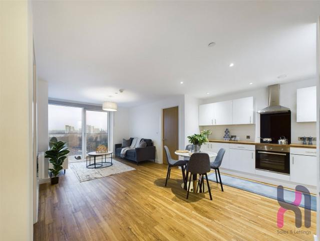 2 bed flat to let in Manchester