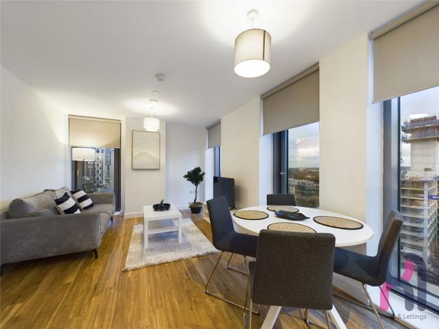2 bed flat to let in Manchester