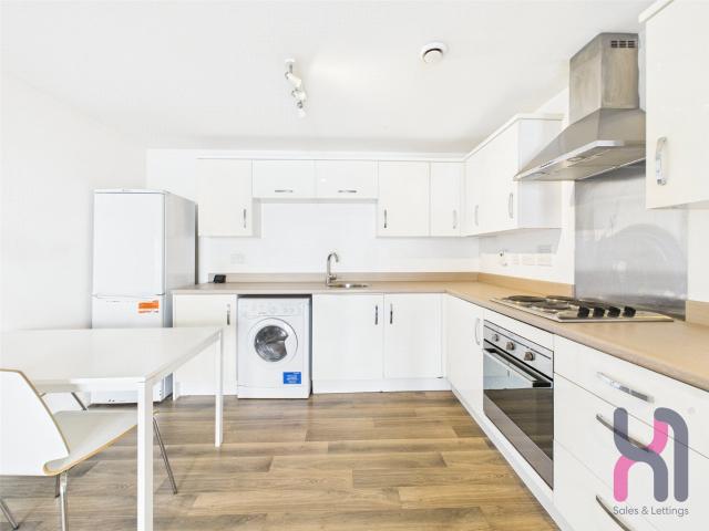 2 bed flat to let in Manchester