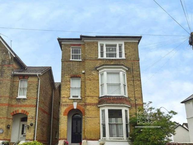 2 bed flat to rent