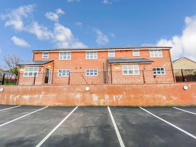 2 bed flat to rent