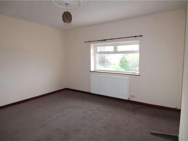 2 bed flat to rent