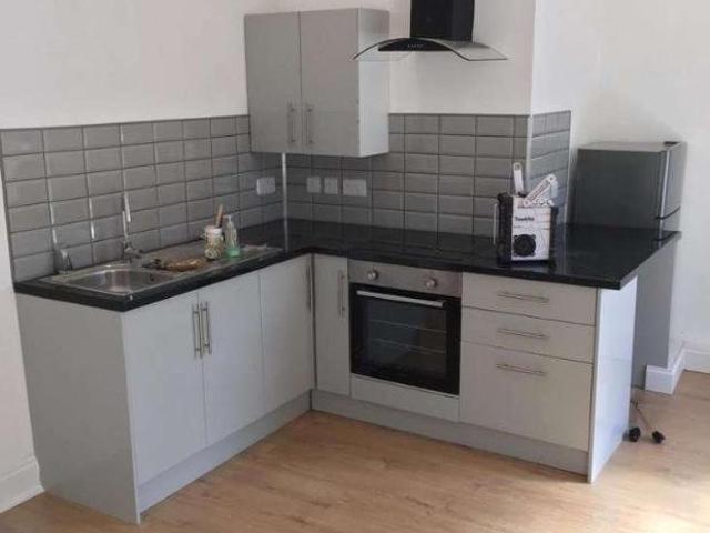 2 bed flat to rent