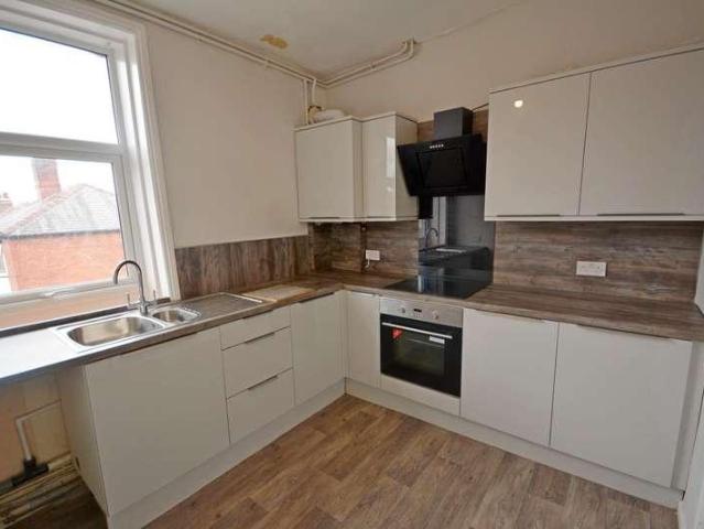2 bed flat to rent