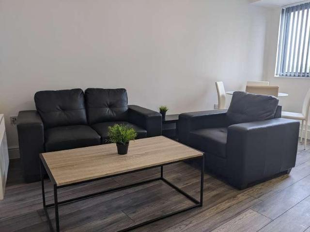 2 bed flat to rent
