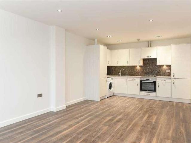 2 bed flat to rent