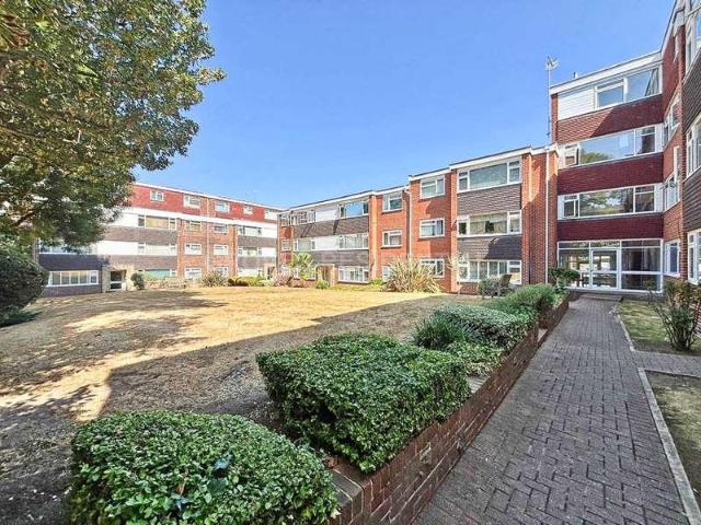 2 bed flat to rent