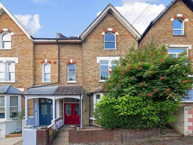 2 bed flat to rent
