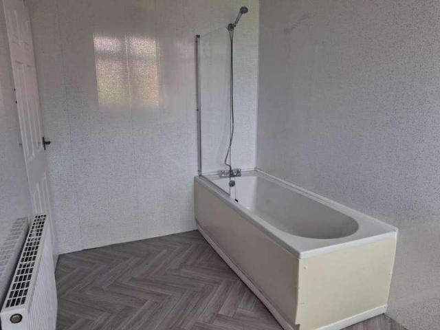 2 bed flat to rent