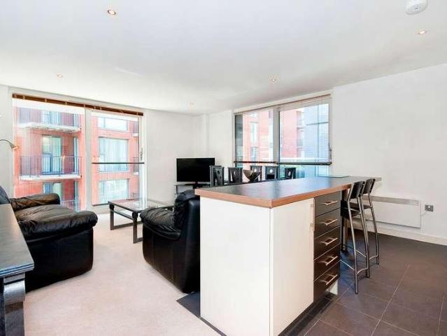 2 bed flat to rent