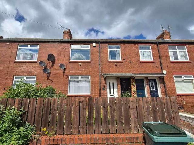 2 bed flat to rent