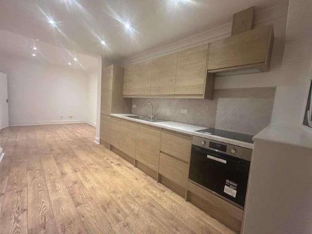 2 bed flat to rent
