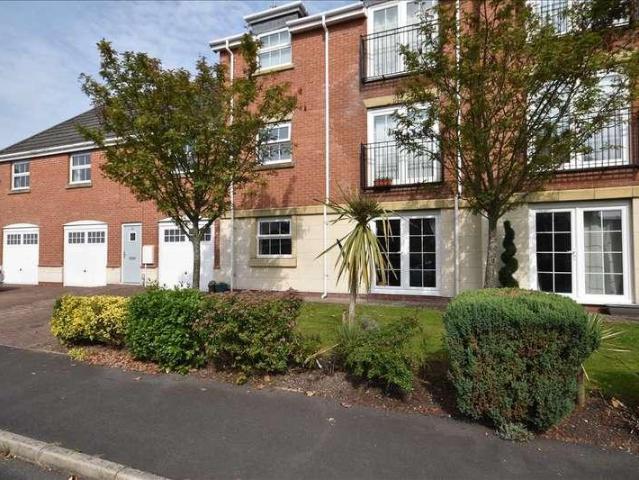 2 bed flat to rent