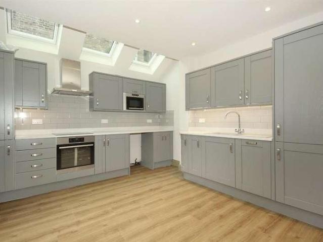 2 bed flat to rent