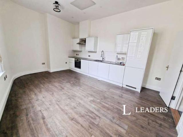 2 bed flat to rent