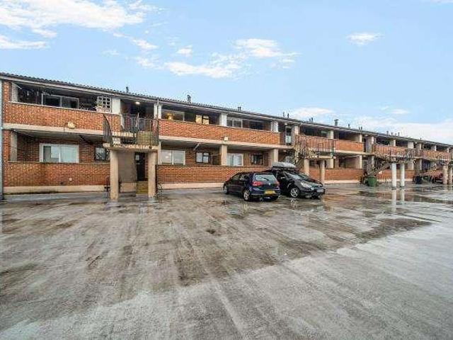 2 bed flat to rent