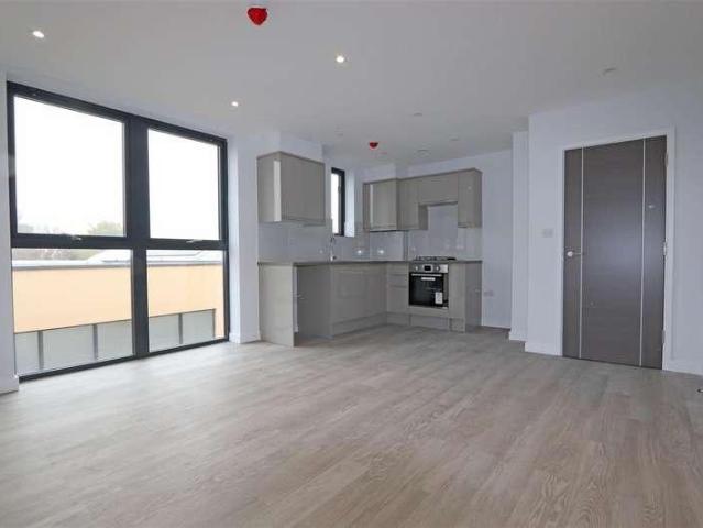 2 bed flat to rent