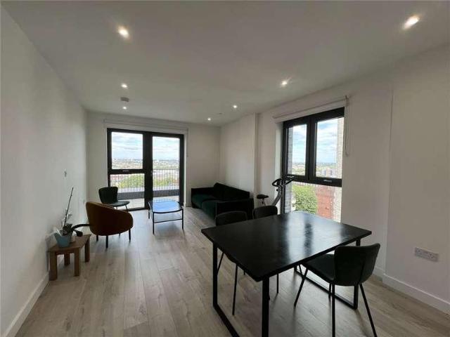 2 bed flat to rent