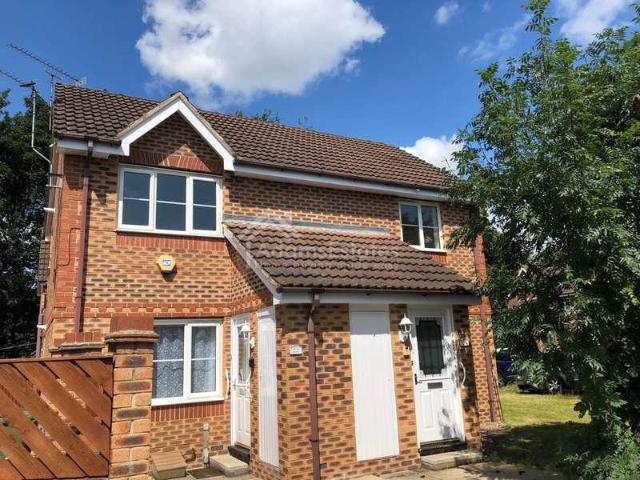 2 bed flat to rent