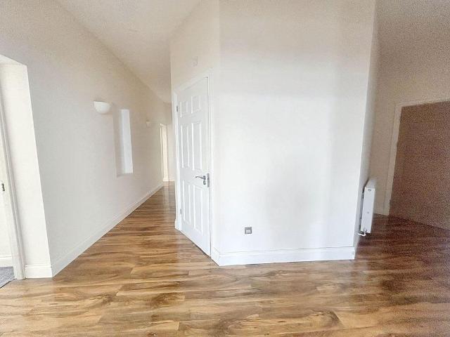 2 bed flat to rent