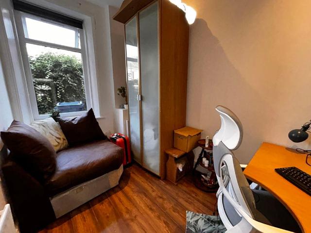 2 bed flat to rent
