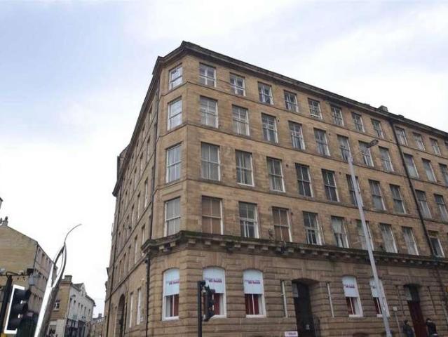 2 bed flat to rent