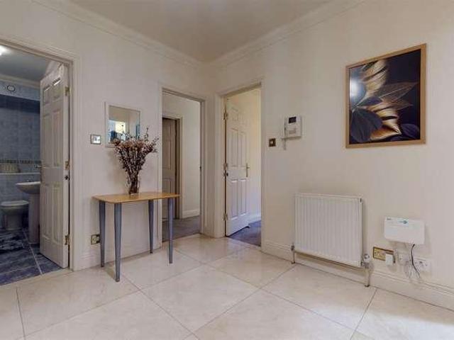 2 bed flat to rent