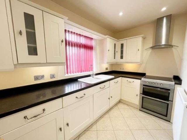 2 bed flat to rent