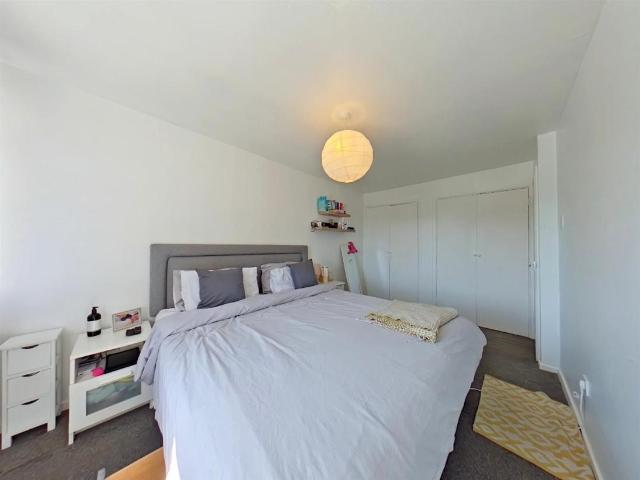 2 bed flat to rent
